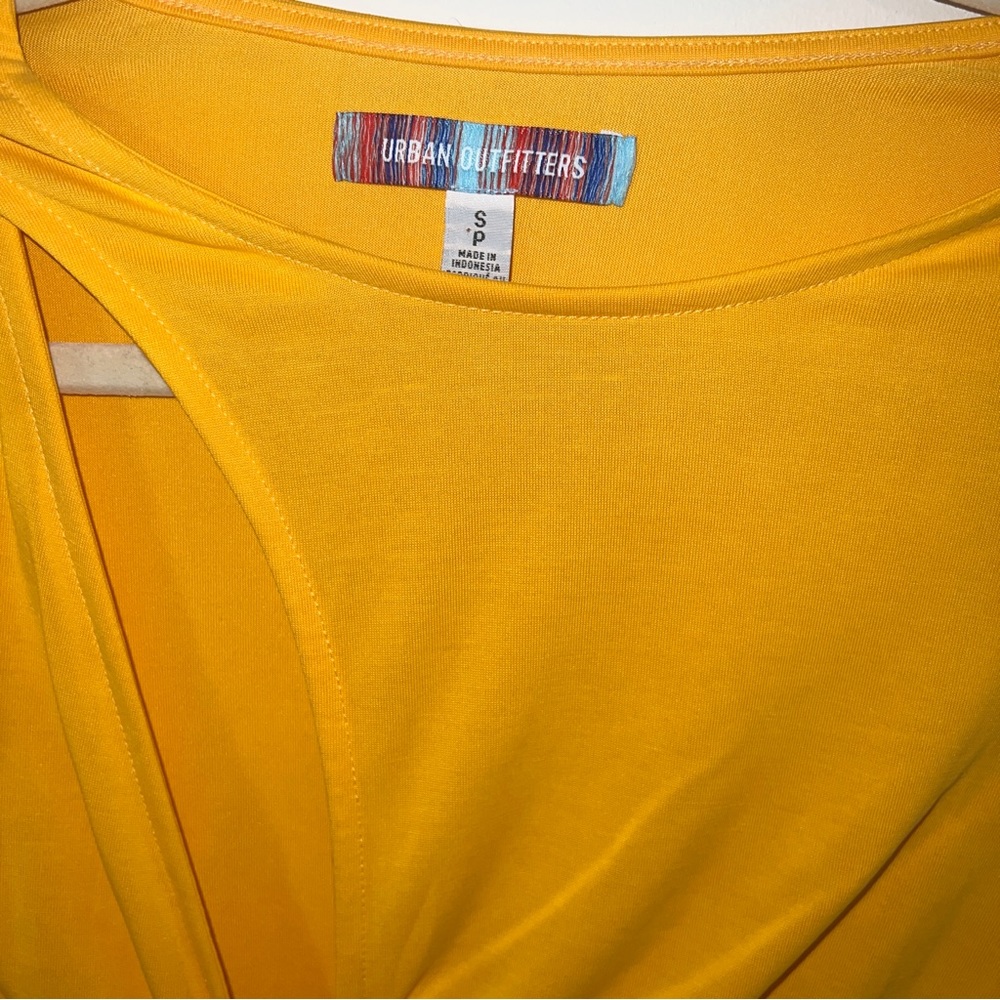 UO top - Picture 3 of 4